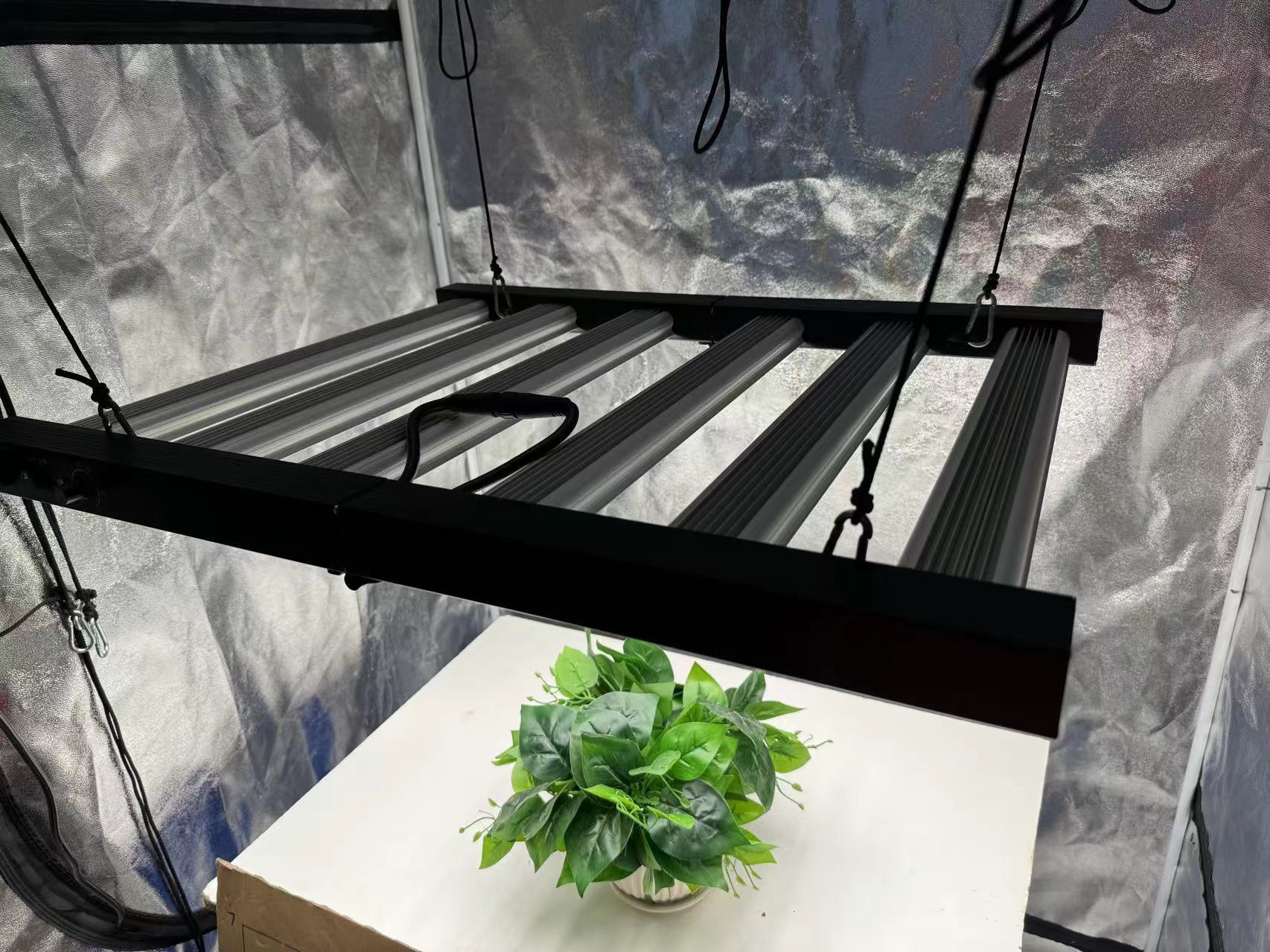 ชุดปลูกต้นไม้ในร่ม SANYBA Grow - Grow Tent 4X4 บทวิจารณ์และราคา